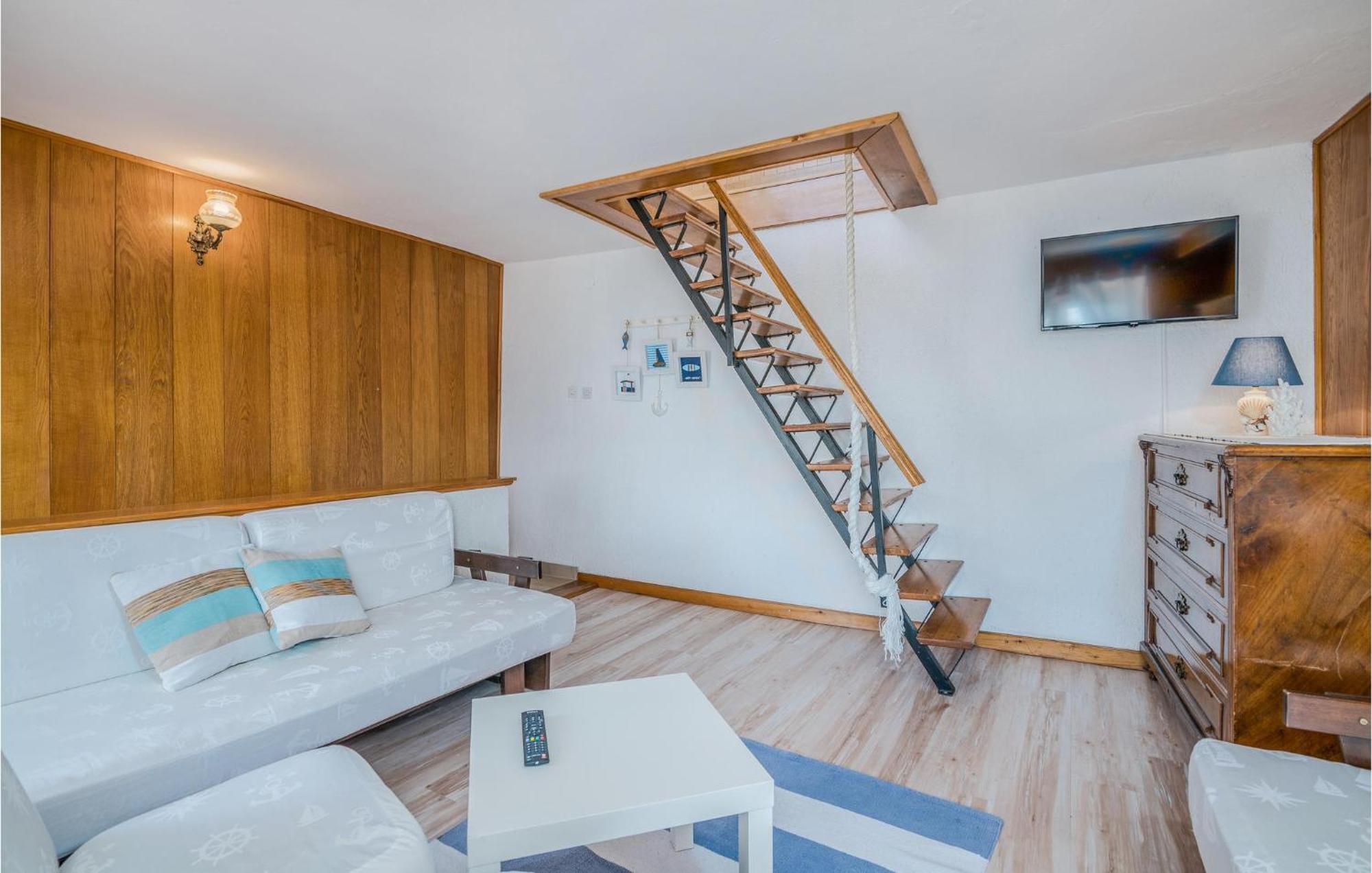 2 Bedroom Gorgeous Home In Baska Dış mekan fotoğraf