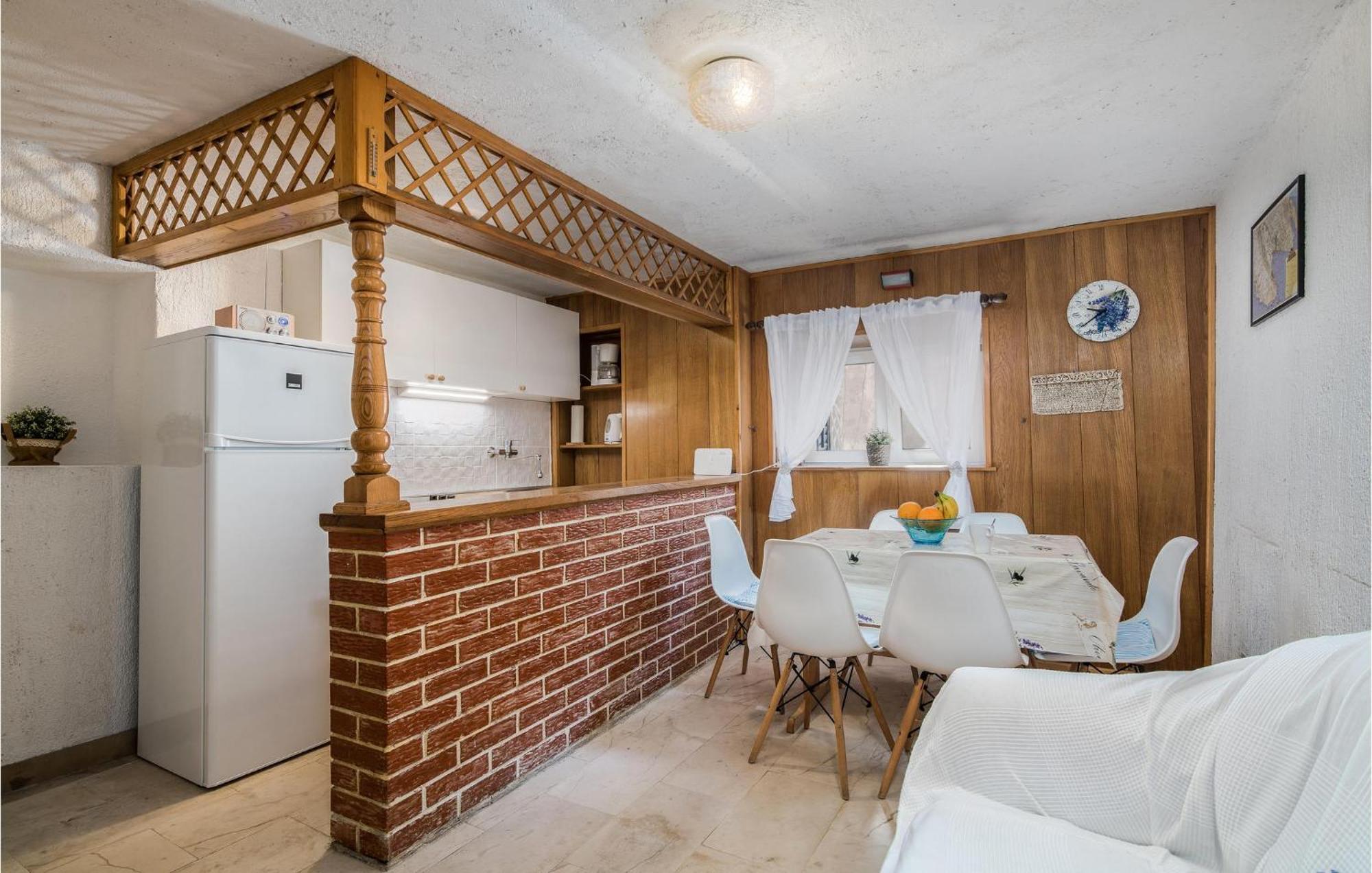 2 Bedroom Gorgeous Home In Baska Dış mekan fotoğraf
